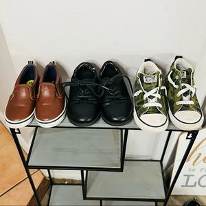 LOT OF GENTLY USED BOYS SHOES SIZE 9 & 10 CAMO CONVERSE & DRESS SHOES